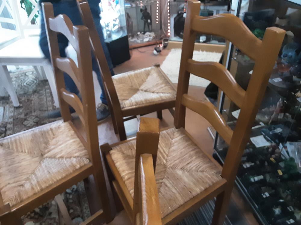 LOT DE 4 CHAISES BOIS ASSISE PAILLE