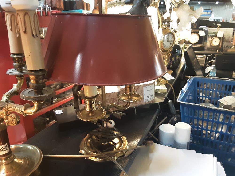 LAMPE 3 FEUX ROUGE PIED DORE