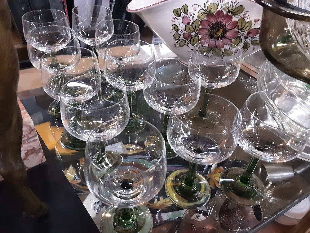 LOT DE 6 VERRES A VIN BLANC