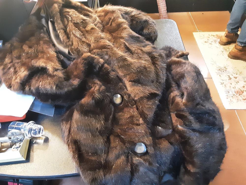 MANTEAU EN VISON BRUN