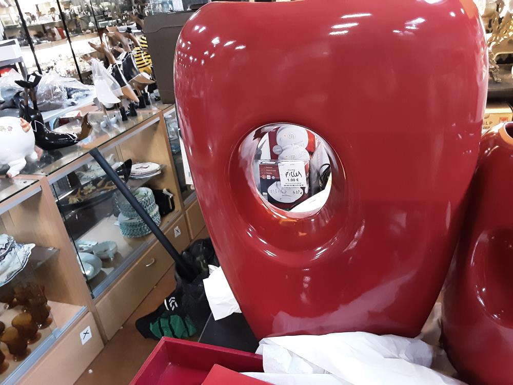 VASE ROUGE GM