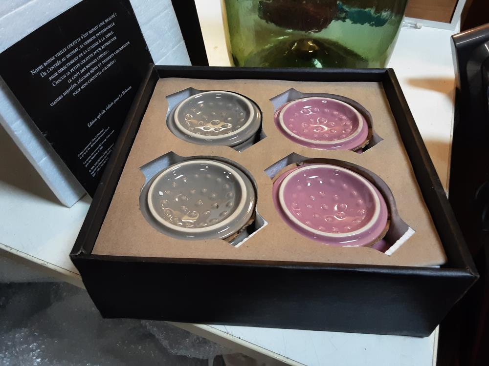 LOT DE 4 COCOTTES