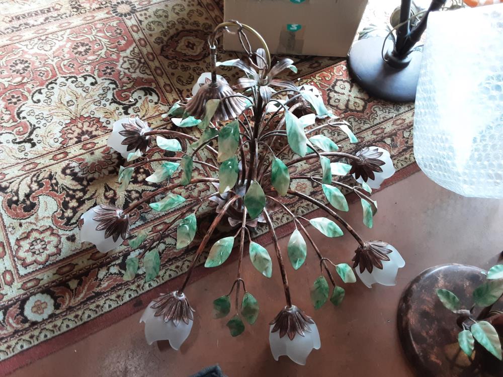 PLAFONNIER 8 FEUX FEUILLE 