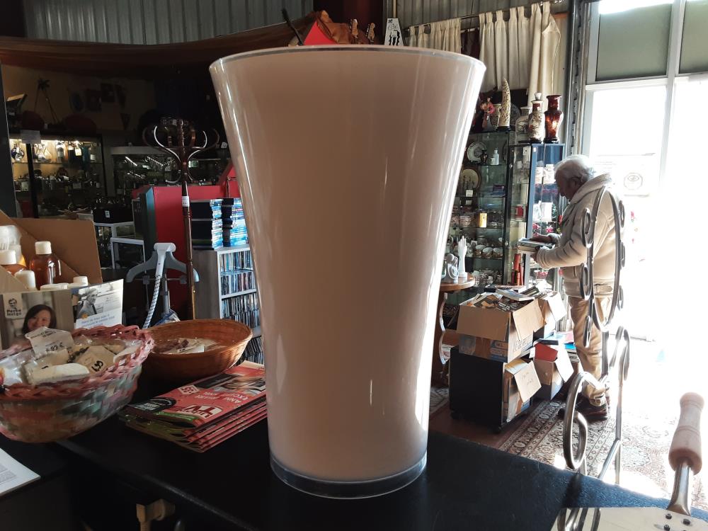 VASE BLANC