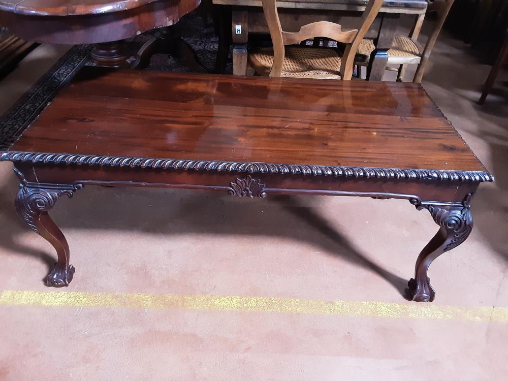 TABLE BASSE PATTE DE LION 