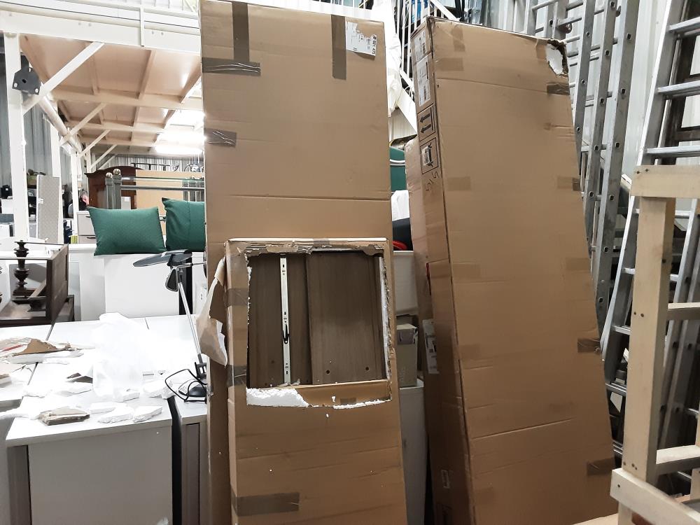 ARMOIRE ACACIA MASSIF PRIX NEUF = 1 600€