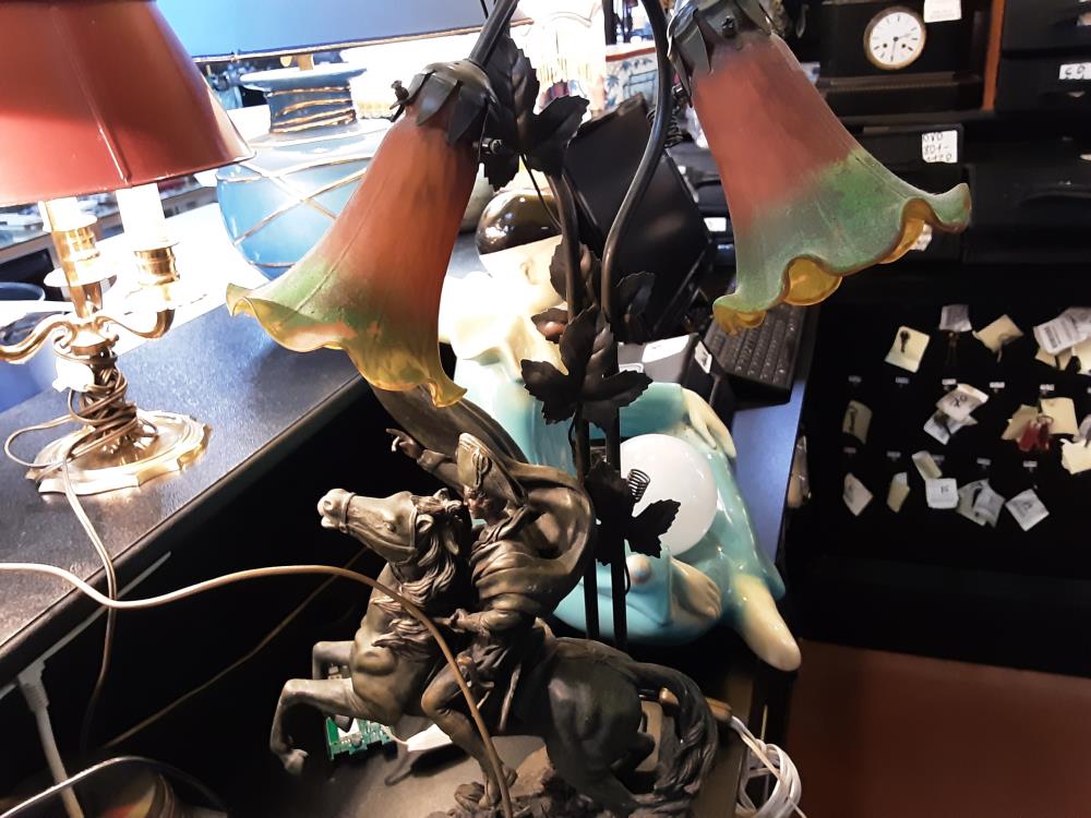 LAMPE RESINE NAPOLEON