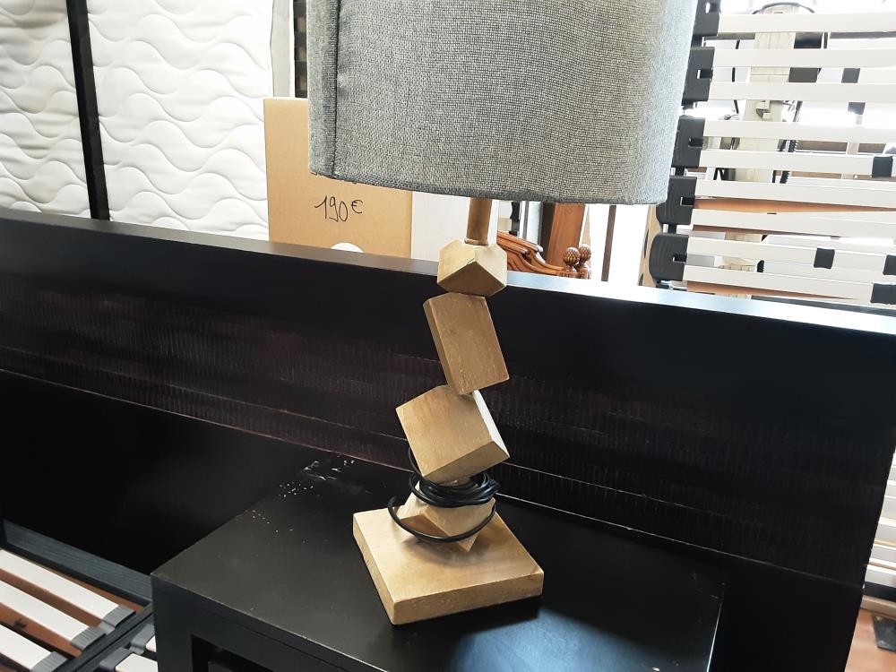 LAMPE BOIS CUBE 