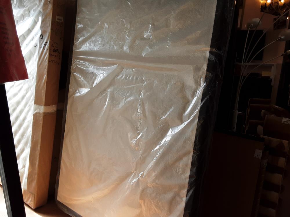 SOMMIER TAPISSER NOIR 140X200