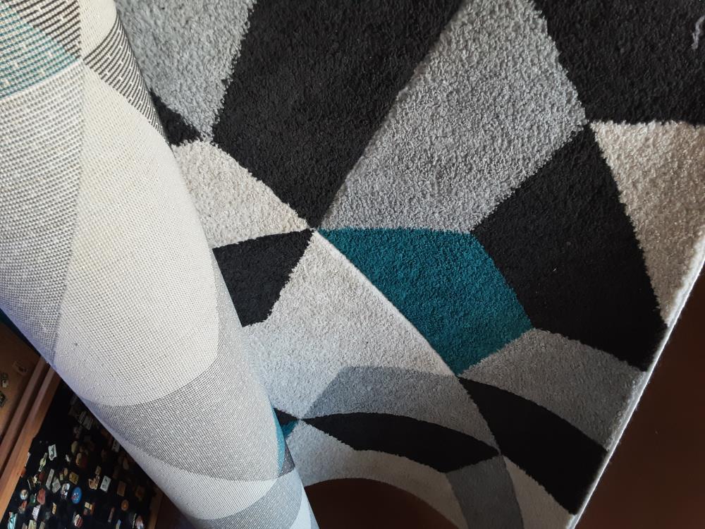 TAPIS BESTA BLEU 