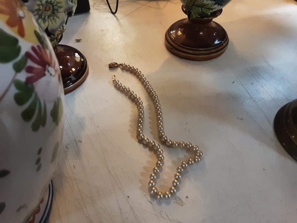 COLLIER