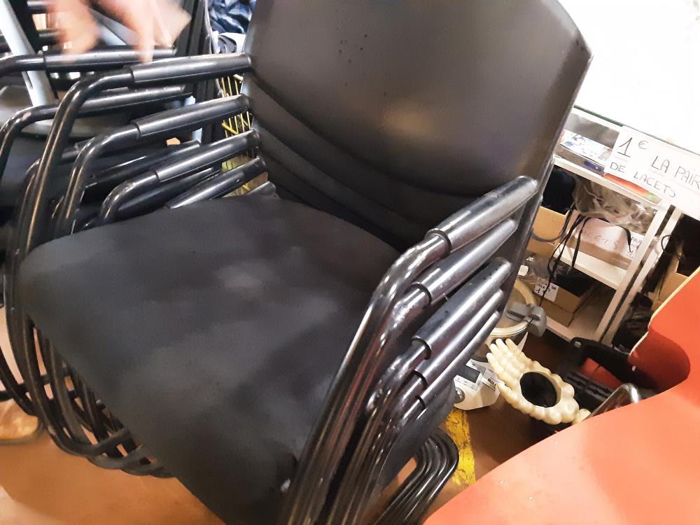 FAUTEUIL NOIR TISSU 