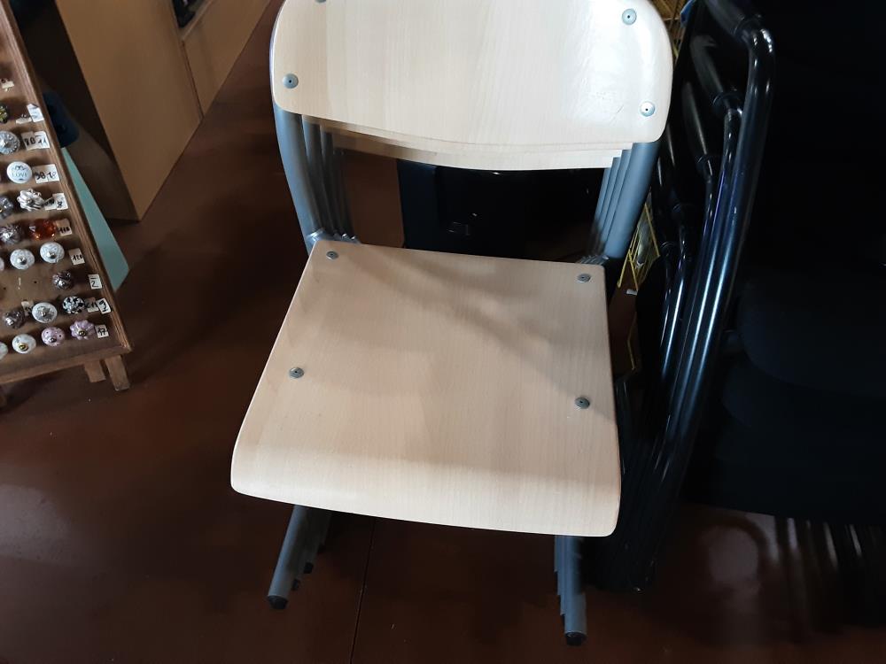 CHAISE BEIGE PIED GRIS 