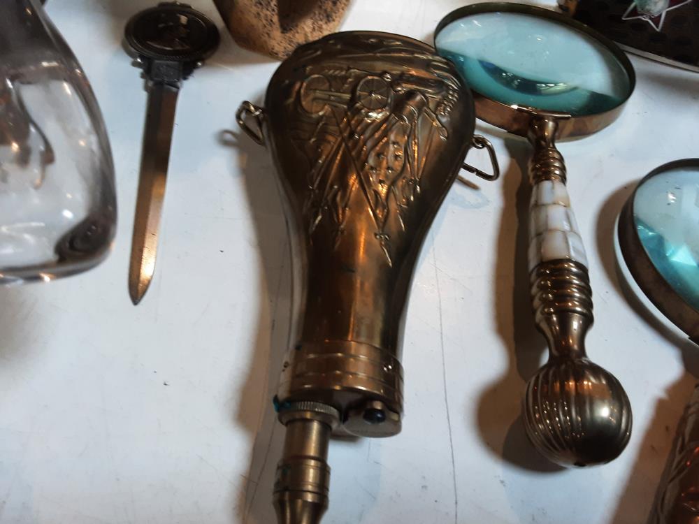 POIRE A POUDRE DORE
