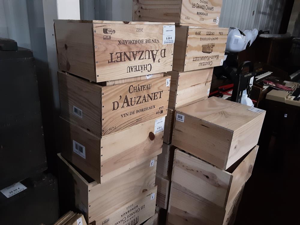 CAISSE EN BOIS