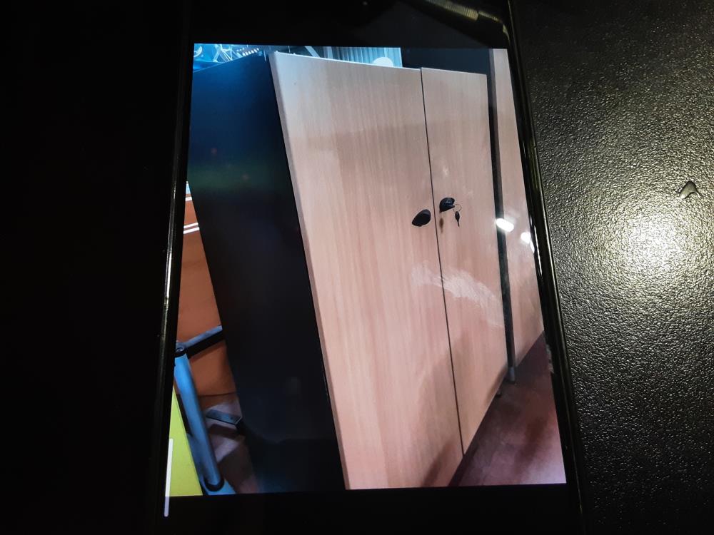 ARMOIRE 1M60 GRISE/BEIGE 2P + CLEF