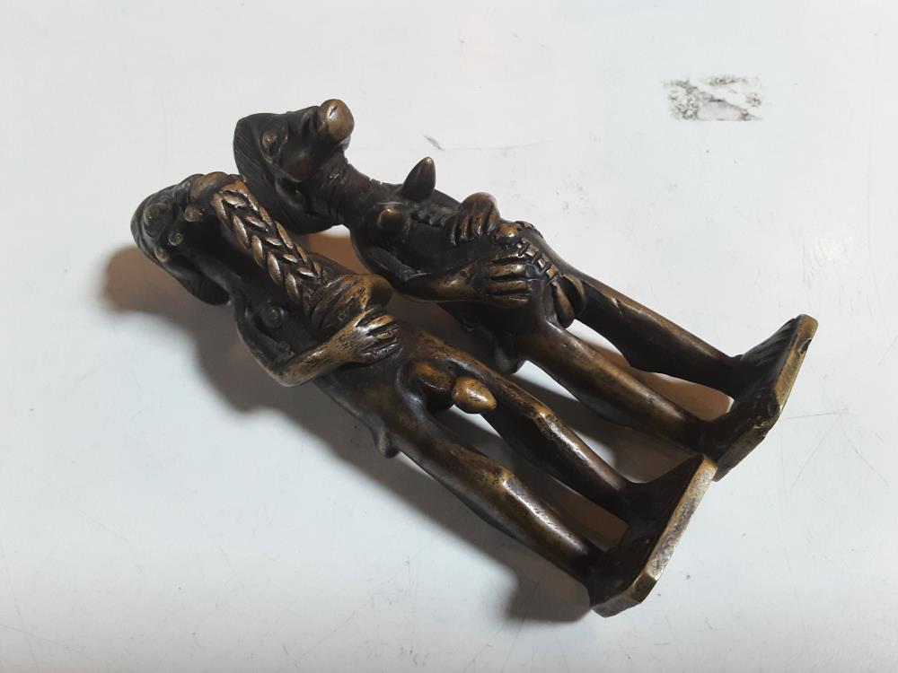 STATUETTE COUPLE 