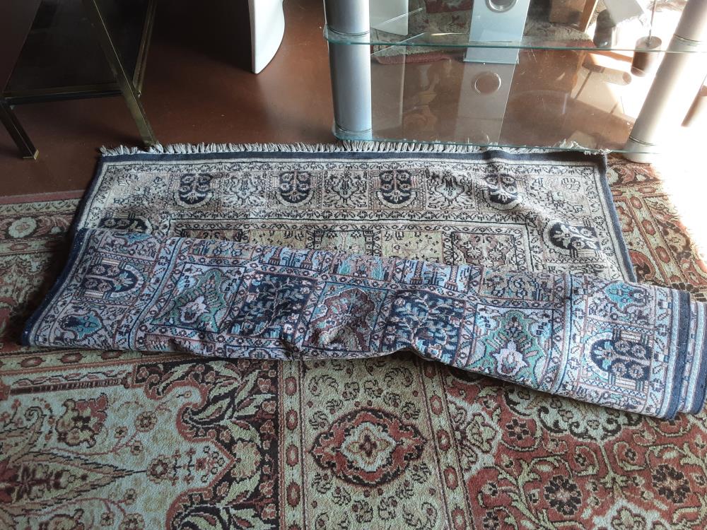TAPIS NOUÉ MAIN 