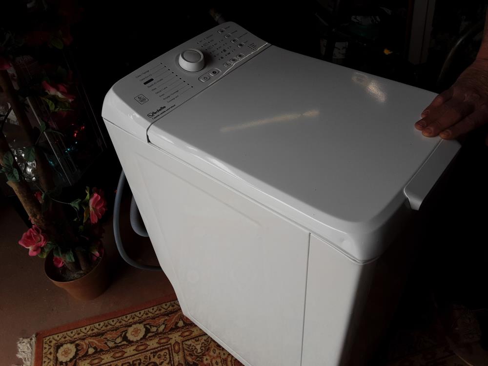 MACHINE A LAVER VEDETTE