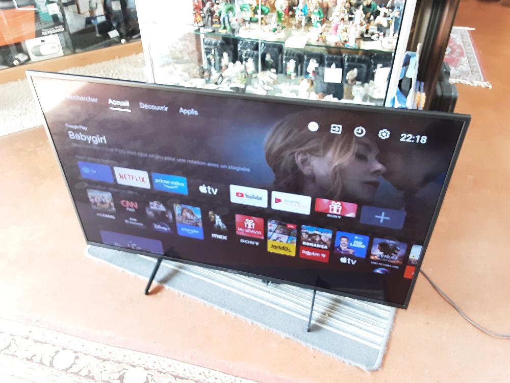 TELEVISION SONY KD-49XH8069 + TEL