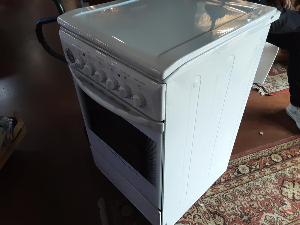 GAZINIERE ARISTON 4 PLAQUES + FOUR ELECTRIQUE