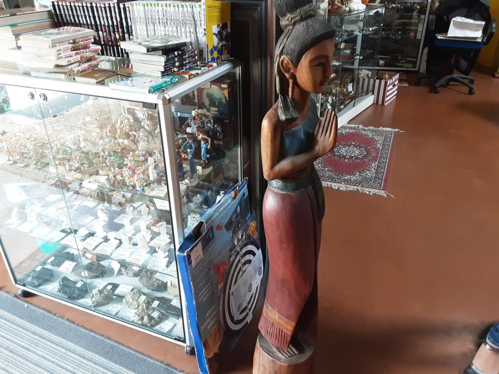 STATUE FEMME PRIERE  BOIS 
