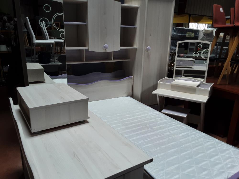 ENSEMBLE LIT PONT 90X190 + COIFFEUSE+ BUREAU 