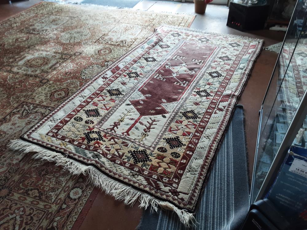 TAPIS LAINE FAIT MAIN TURQUE 
