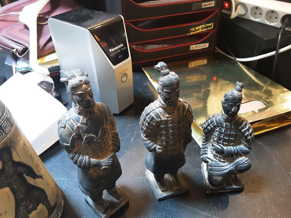 STATUETTE CHINOISE