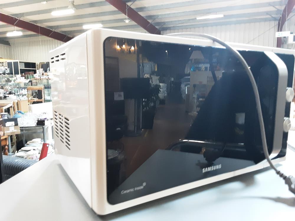 MICRO ONDE SAMSUNG + PLATEAU