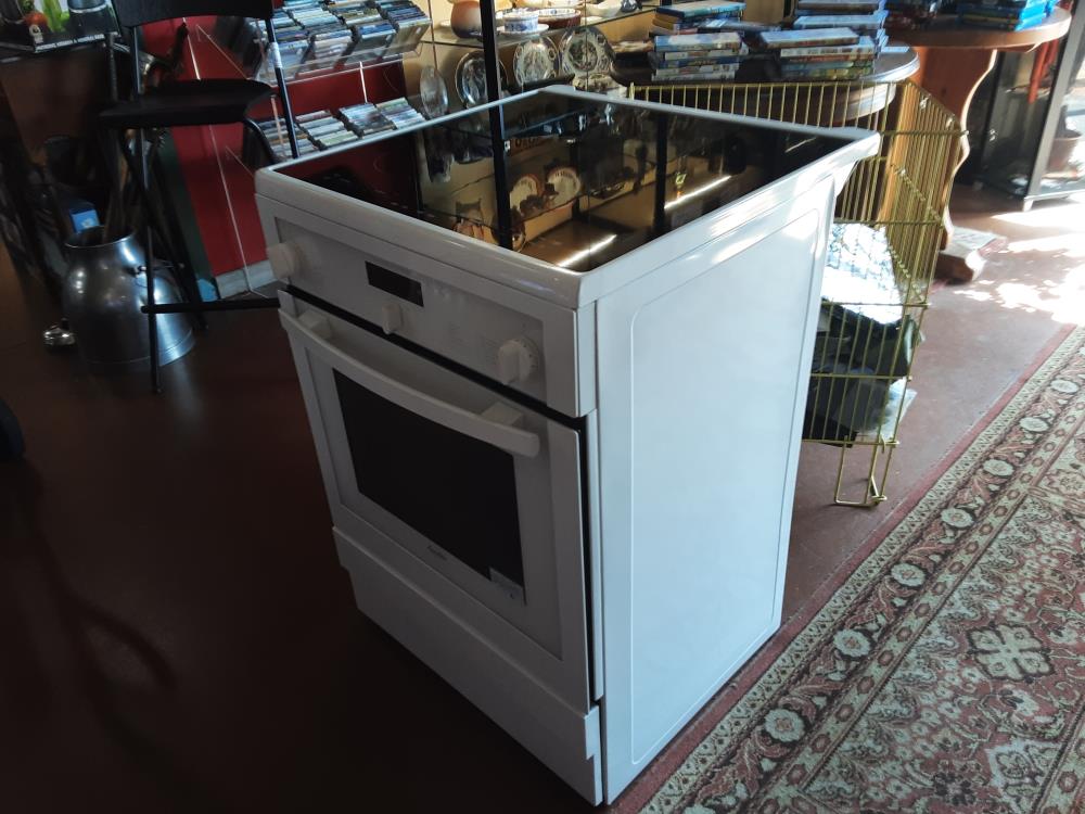 CUISINIÈRE SAUTER INDUCTION ELECTRIQUE