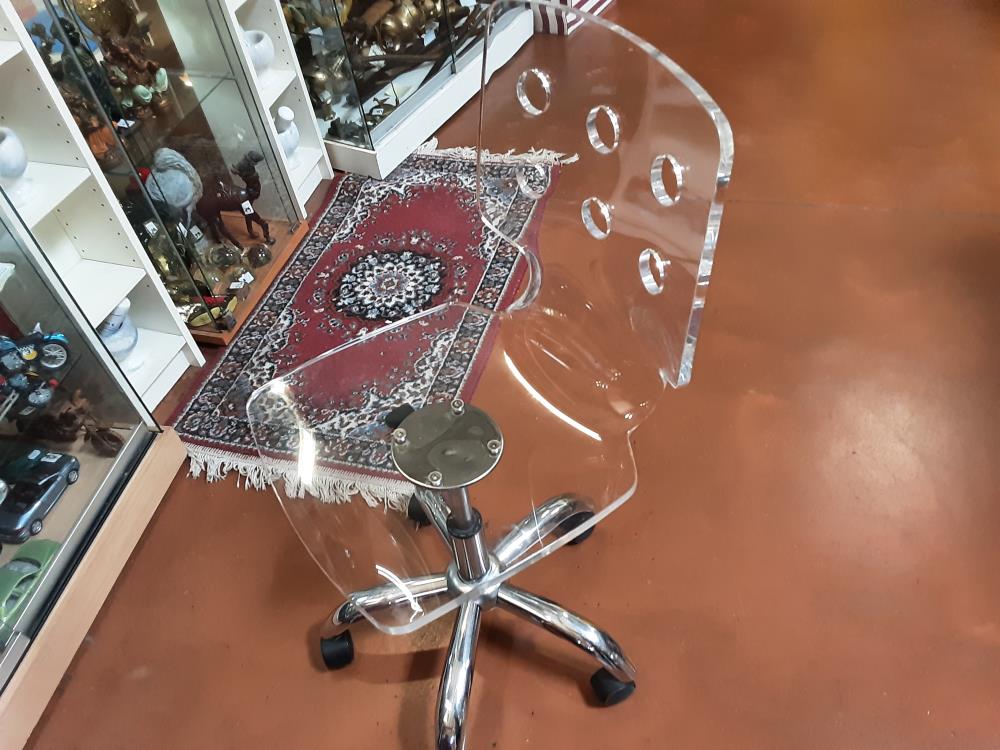 CHAISE TRANSPARENTE BUREAU 