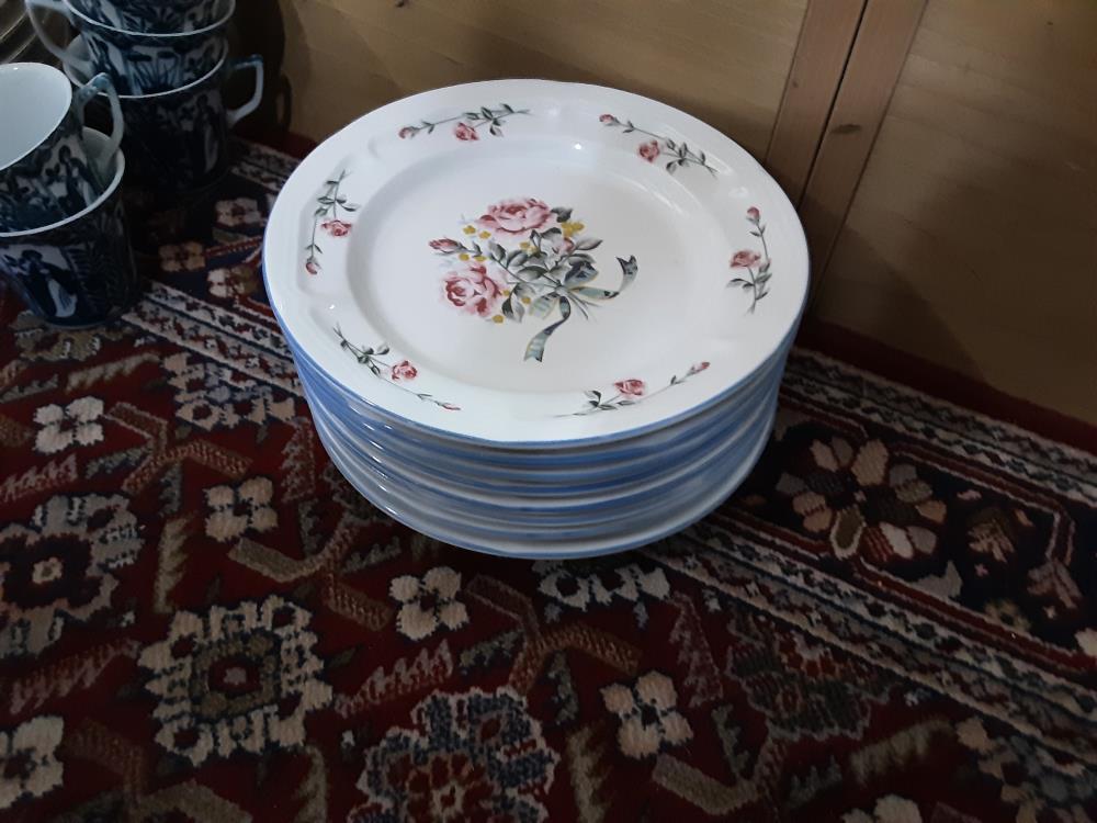 LOT D’ASSIETTE FLEUR ROSE 