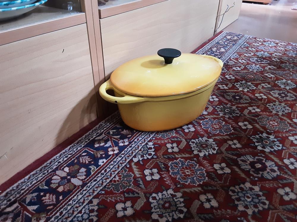 COCOTTE FONTE JAUNE 