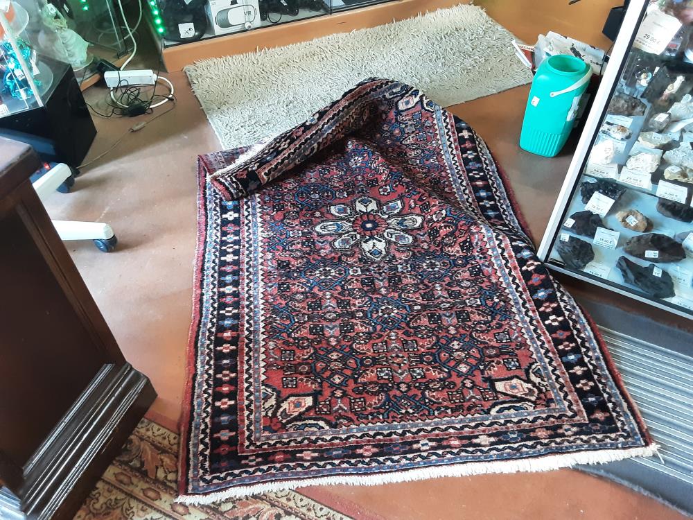 TAPIS LAINE BLEU/ROSE/NOIR 