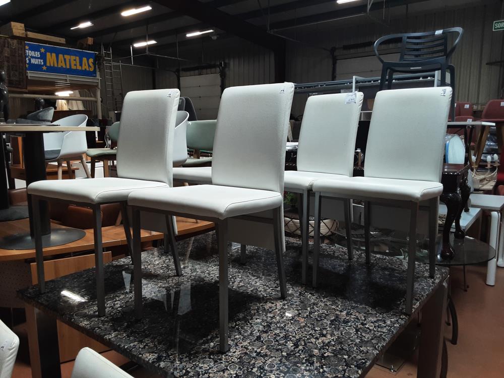 CHAISE BLANCHES PIED GRIS