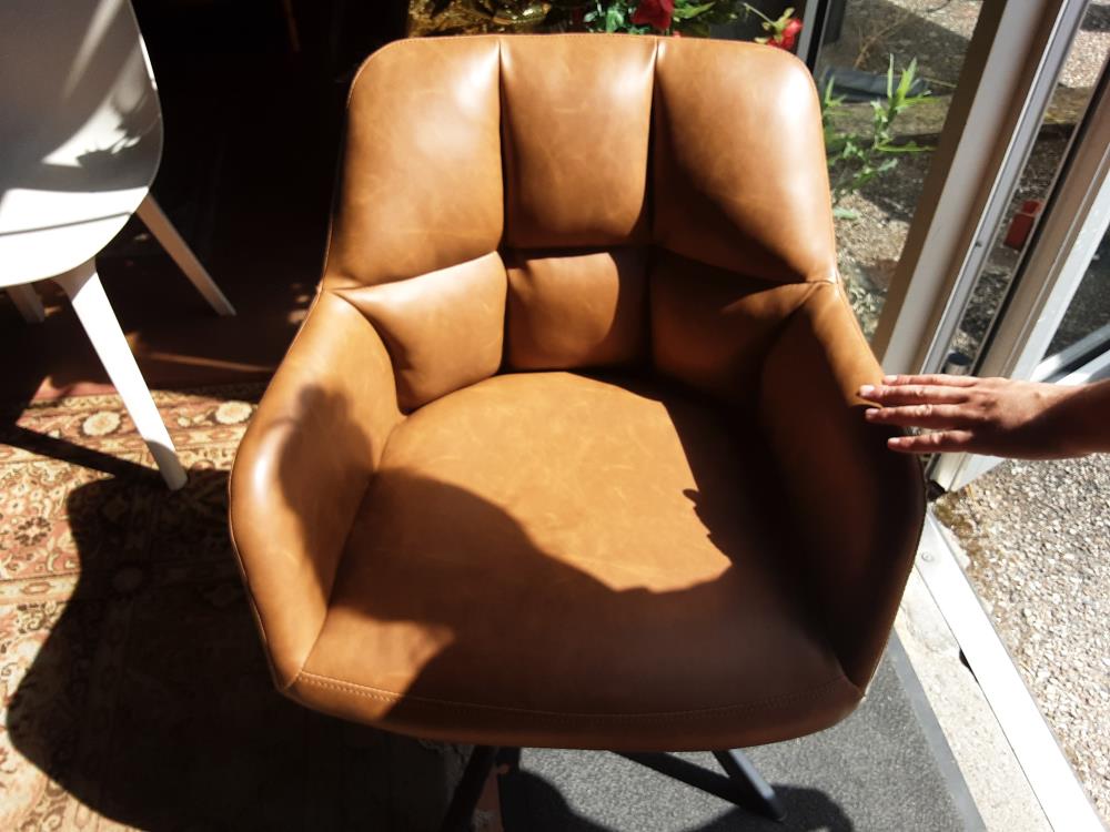 FAUTEUIL BRUN