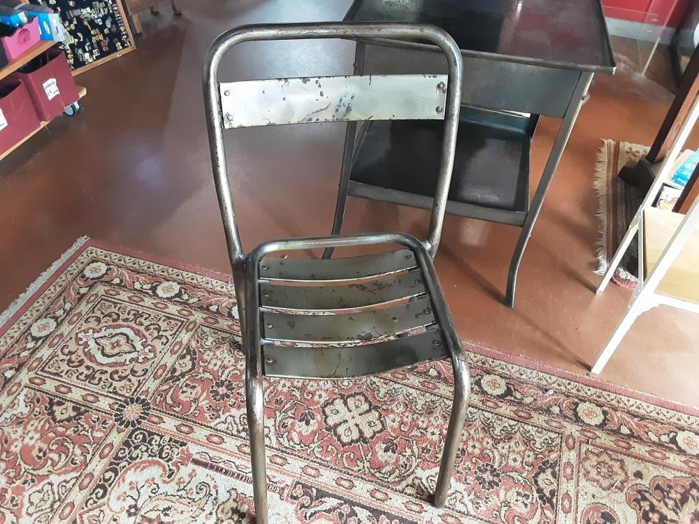 CHAISE TOLIX