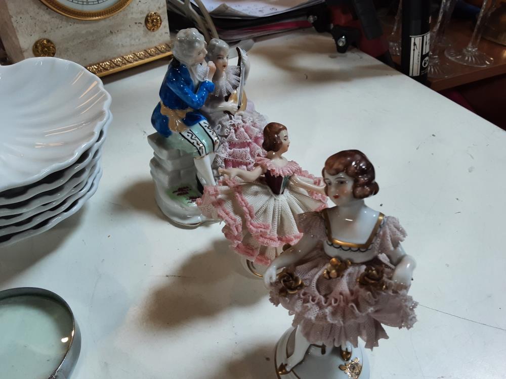 STATUETTE