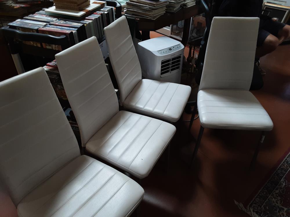 LOT DE 4 CHAISES SKAI BLANC