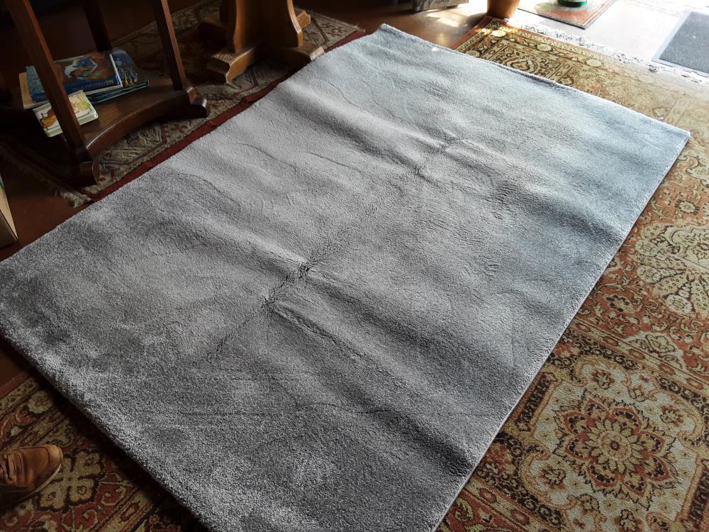 TAPIS GRIS 