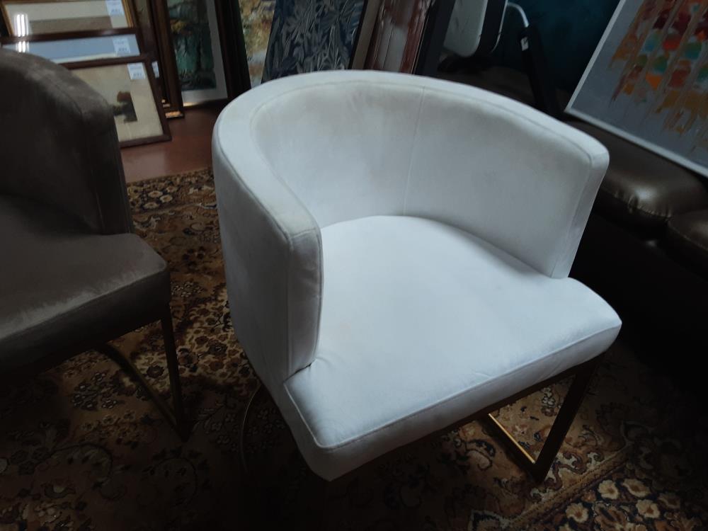 FAUTEUIL BLANC 