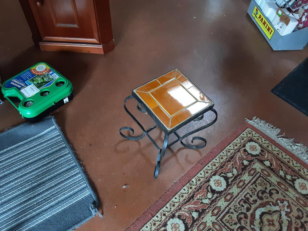 PORTE PLANTE CARRELÉ JAUNE PM