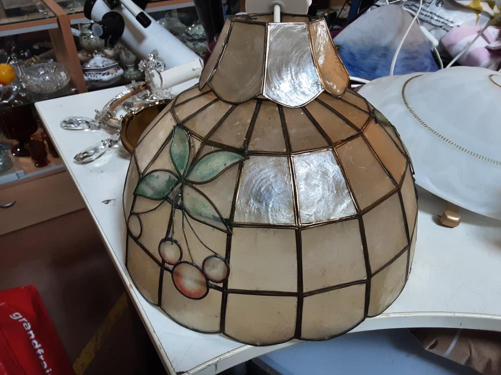 PLAFONNIER NACRE