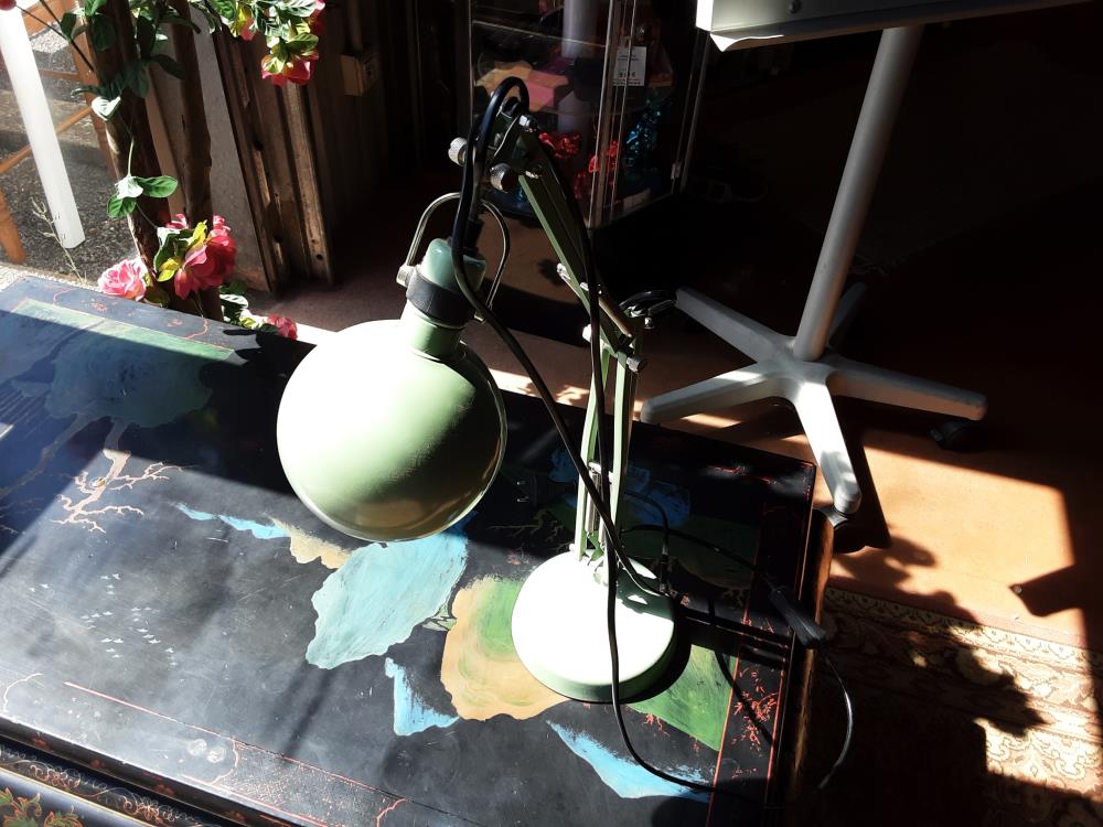 LAMPE METALLIQUE 