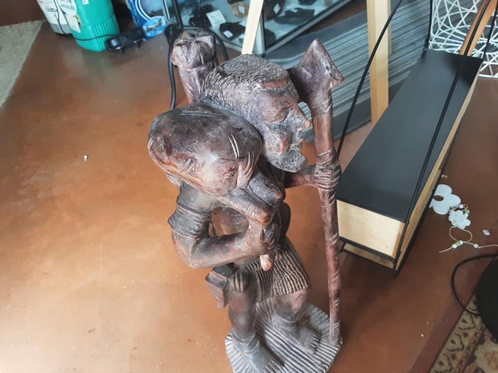STATUETTE AFRICAINE