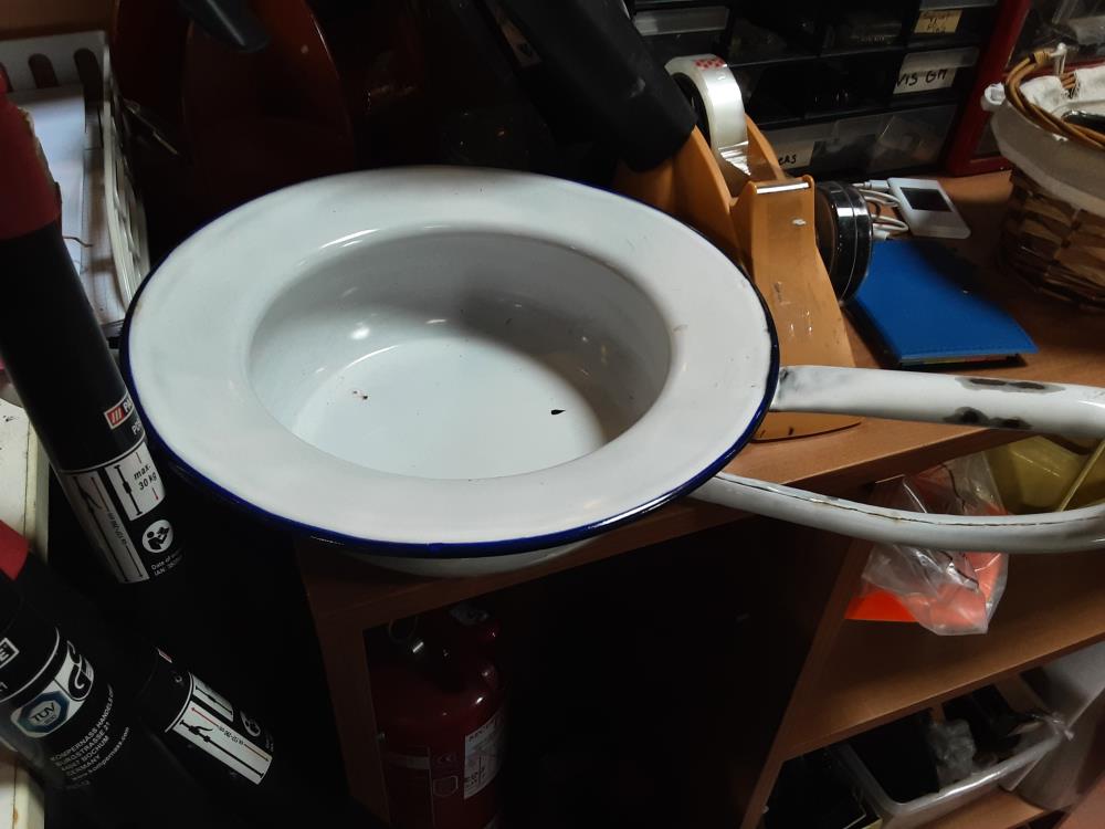 POT DE CHAMBRE EMAILLE 