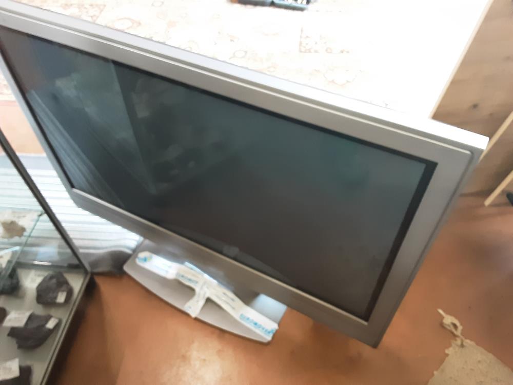 TELEVISION HITACHI + TEL 