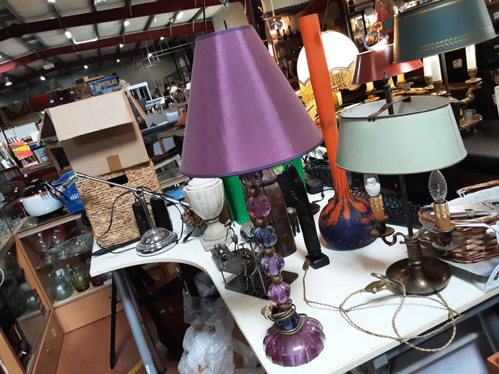 LAMPE VIOLETTE