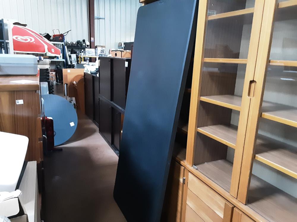 TABLE PLIANTE RESINE NOIRE PN 119